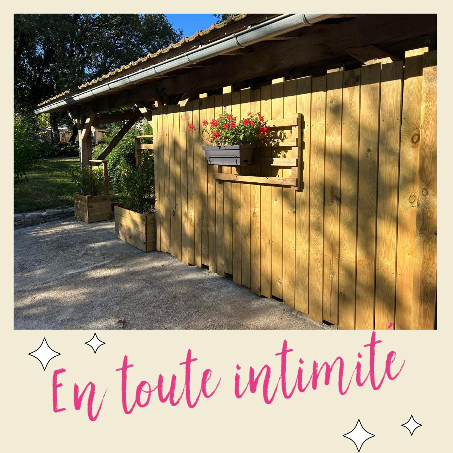 Le Domaine De La Claire Fontaine Gites -Chambres D'Hotes Montvalent エクステリア 写真